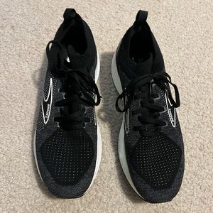Brooks Levitate StealthFit 5
